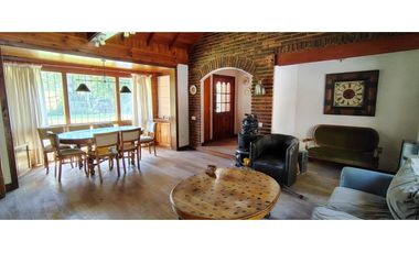 Chalet zona Iglesia. 3 dorm + dependencia. A 350 mts del mar