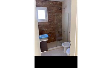 MODERNA CASA EN PINAMAR
