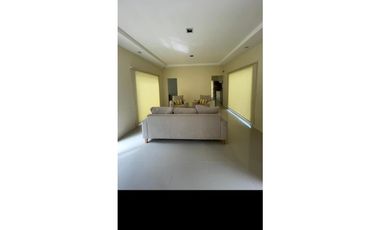 MODERNA CASA EN PINAMAR