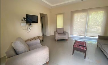 MODERNA CASA EN PINAMAR