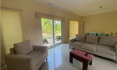 MODERNA CASA EN PINAMAR