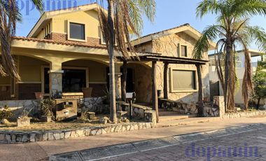 Casa en Fraccionamiento Residencial Náutico