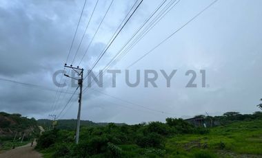 TERRENO EN VENTA EN LA ENTRADA A PUERTO LÓPEZ