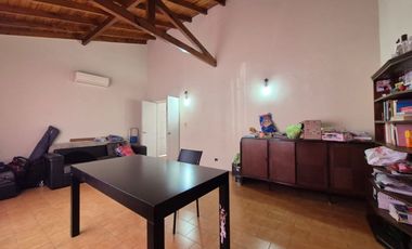 Venta casa 4 ambientes en Ramos Mejía