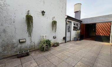 VENTA CASA 4 AMBIENTES GARAGE