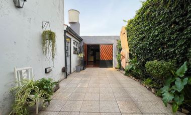 VENTA CASA 4 AMBIENTES GARAGE