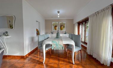 VENTA CASA 4 AMBIENTES GARAGE