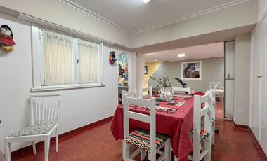 VENTA CASA 4 AMBIENTES GARAGE