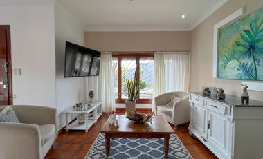 VENTA CASA 4 AMBIENTES GARAGE