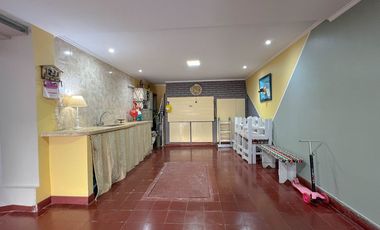 VENTA CASA 4 AMBIENTES GARAGE