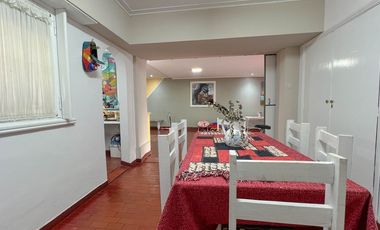 VENTA CASA 4 AMBIENTES GARAGE
