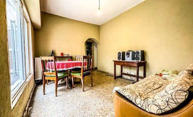 PH 3 amb. alquiler - patio en Ramos Mejia - Centro