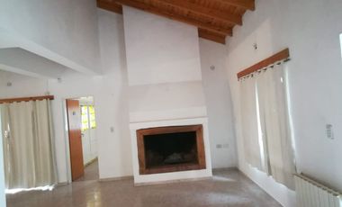 VENTA CASA DOS DORMITORIOS LOS CEDROS I, PLOTTIER