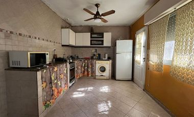 VENTA GALPON CON CASA 2 DORMITORIOS EN BELGRANO