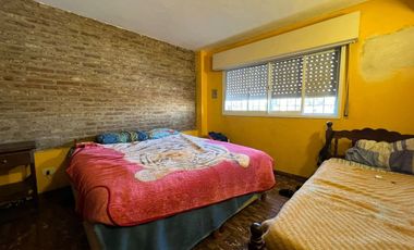VENTA GALPON CON CASA 2 DORMITORIOS EN BELGRANO