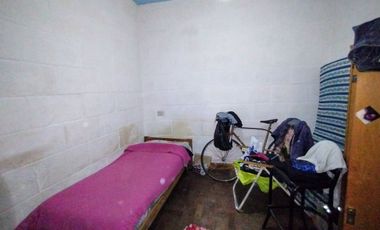 VENTA CASA 4 AMB-EXCELENTE UBICACION-JOSE L SUAREZ
