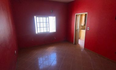 VENTA CASA 5 AMBIENTES CON COCHERA Y PATIO