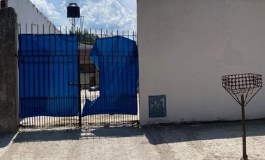 VENTA CASA 5 AMBIENTES CON COCHERA Y PATIO