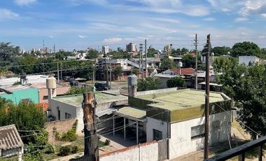 VIVIENDA MÁS LOCAL EN SAN MIGUEL - APTO CREDITO