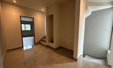 CASA EN VENTA EN LOS CRISTALES CARRETERA NACIONAL MONTERREY