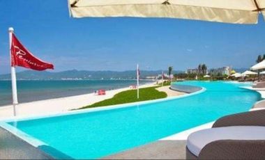 VENTA DEPARTAMENTO DE LUJO, FRENTE A LA MEJOR PLAYA DE TODO NUEVO VALLARTA EN P