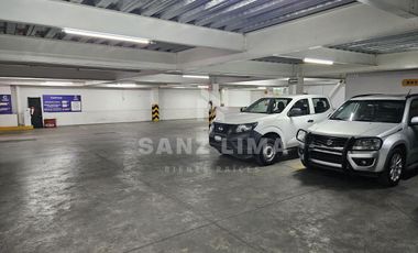 Centro: Estacionamiento en renta de 3 niveles con elevador