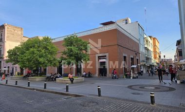 Centro: Estacionamiento en renta de 3 niveles con elevador