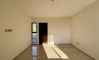CASA VENTA MÉRIDA, 4 HABITS, ALBERCA, PRIV. PARQUE NATURA CHOLUL, CIRUELA 213.