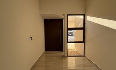 CASA VENTA MÉRIDA, 4 HABITS, ALBERCA, PRIV. PARQUE NATURA CHOLUL, CIRUELA 213.