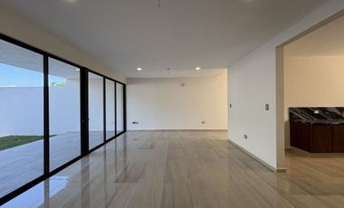 CASA VENTA MÉRIDA, 4 HABITS, ALBERCA, PRIV. PARQUE NATURA CHOLUL, CIRUELA 213.