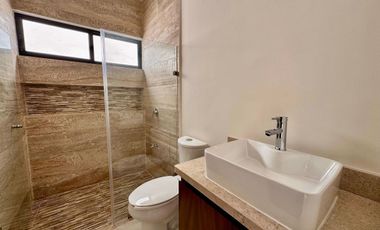 CASA VENTA MÉRIDA, PRIVADA TAMORA, AMENIDADES, 10% ENGANCHE, 3 HABITS Y ALBERCA