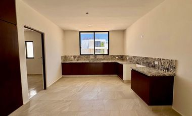 CASA VENTA MÉRIDA, PRIVADA TAMORA, AMENIDADES, 10% ENGANCHE, 3 HABITS Y ALBERCA