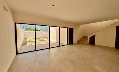 CASA VENTA MÉRIDA, PRIVADA TAMORA, AMENIDADES, 10% ENGANCHE, 3 HABITS Y ALBERCA