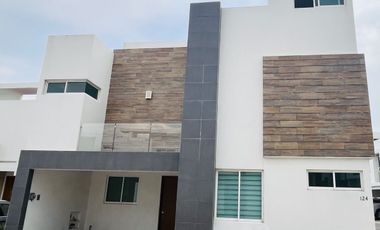 CASA EN RENTA EN ESQUINA CON RECÁMARA EN PLANTA BAJA LOMAS DE ANGELÓPOLIS
