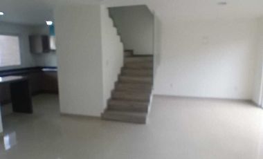 CASA EN RENTA  RESIDENCIAL PARQUE ESMERALDA, RANCHO BLANCO,ATIZAPAN DE ZARAGOZA