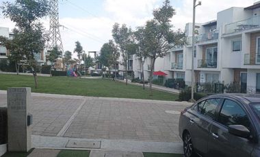 CASA EN RENTA  RESIDENCIAL PARQUE ESMERALDA, RANCHO BLANCO,ATIZAPAN DE ZARAGOZA
