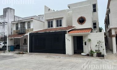 Casa en Fraccionamiento Colinas de Universidad