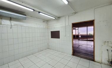 Local Comercial en Arriendo en Local 5 Paseo Nogales, Machalí, Nogales
