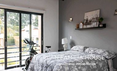 Grandiosa casa en venta de 1.369 M2 de lote en Cajicá