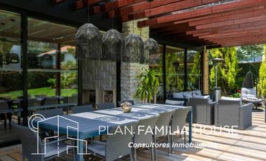 Grandiosa casa en venta de 1.369 M2 de lote en Cajicá