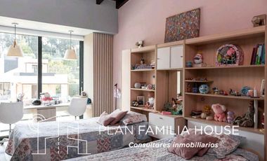 Grandiosa casa en venta de 1.369 M2 de lote en Cajicá