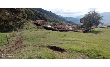 Lote independiente en Palmas con vista a la ciudad