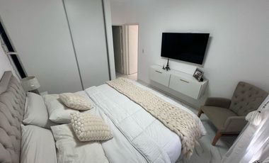 Moderno departamento 3 ambientes con cochera en Costa Azul