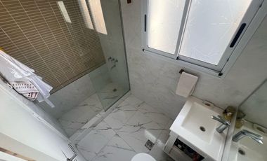 Moderno departamento 3 ambientes con cochera en Costa Azul