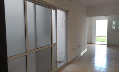 ALQUILER COMERCIAL A 50mts Monumento Bicentenario - Av. Mate de Luna 1650