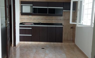ALQUILER COMERCIAL A 50mts Monumento Bicentenario - Av. Mate de Luna 1650