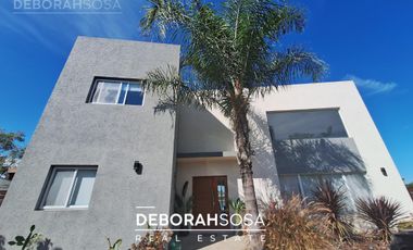 Casa en  Alquiler Anual-a la Laguna-El Canton-7 ambientes -zona norte-escobar-