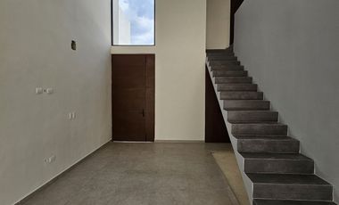 En Venta, Casa en Privada Residencial con 3 Rec, Alberca, Amenidades en Cholul