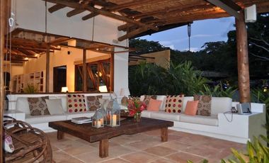 FINCA TURISTICA Y DE PRODUCCIÓN CAFETERA PREMIUM EN BOYAC 2.5 HA