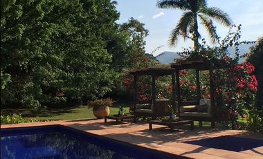 FINCA TURISTICA Y DE PRODUCCIÓN CAFETERA PREMIUM EN BOYAC 2.5 HA